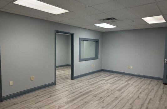 More Photos Of 2701 Spring Grove Ave, Cincinnati Warehouse For Lease