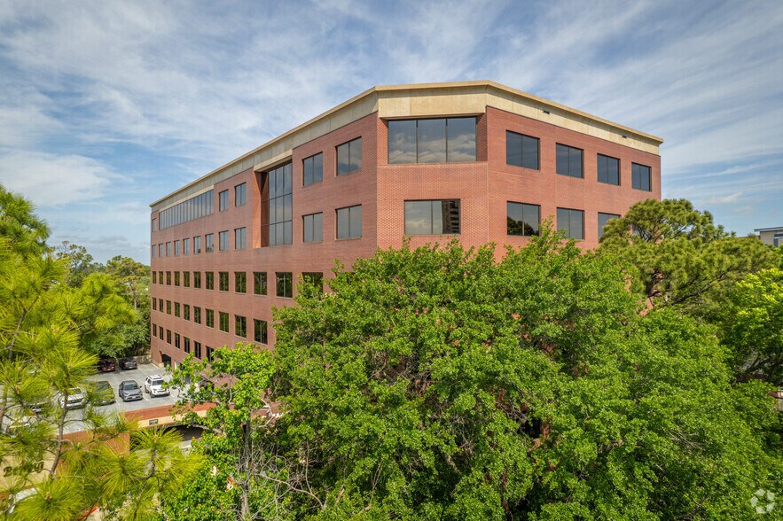 More Photos Of 510 Bering Dr, Houston Office For Lease