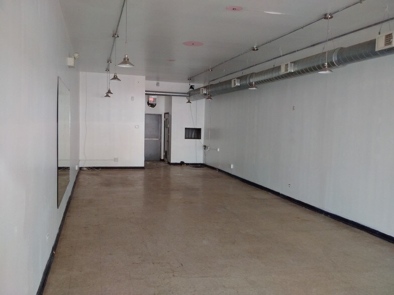 More Photos Of 211-213 E 79th St, Chicago Storefront For Lease