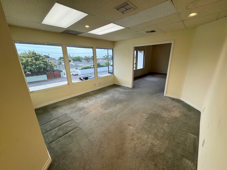 More Photos Of 2350 E Main St, Ventura Office For Lease