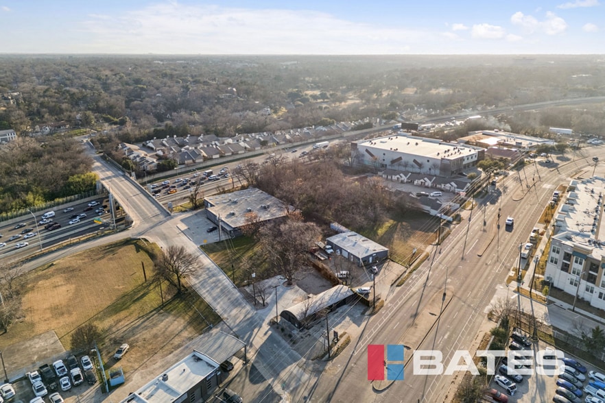 More Photos Of 1402 Fort Worth Ave, Dallas Freestanding For Lease
