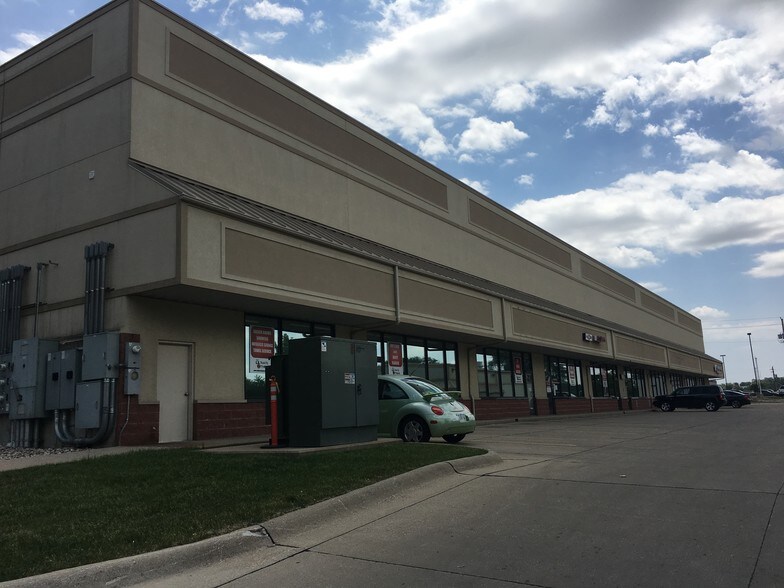 More Photos Of 1901 Hamilton Blvd, Sioux City General Retail For Sale