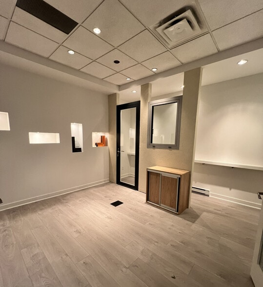 More Photos Of 11871 Horseshoe Way, Richmond Warehouse For Lease