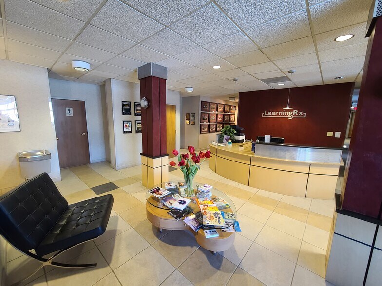 More Photos Of 5085 List Dr, Colorado Springs Medical For Lease