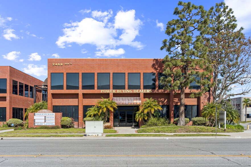 More Photos Of 2459 W 208th St, Torrance Office For Lease