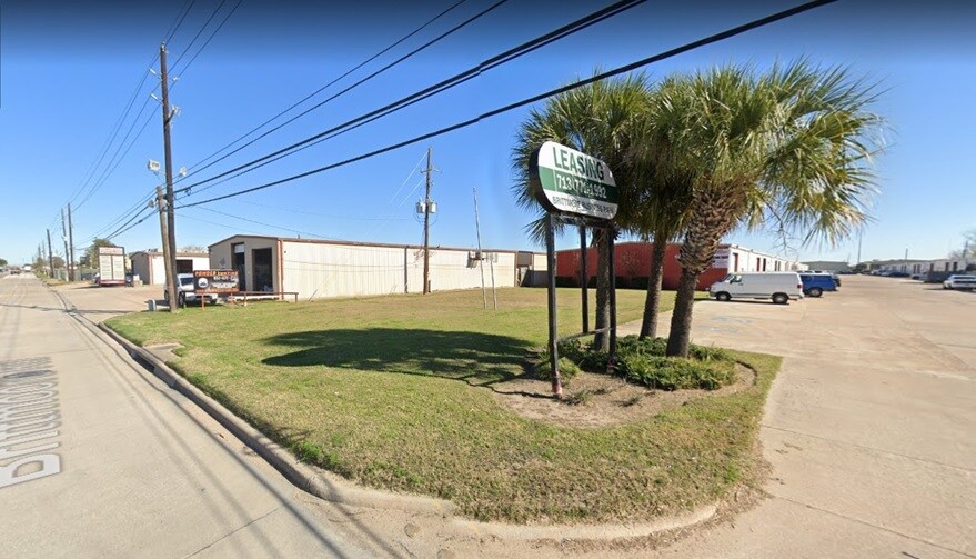 More Photos Of 6030-6040 Brittmoore Rd, Houston Warehouse For Lease