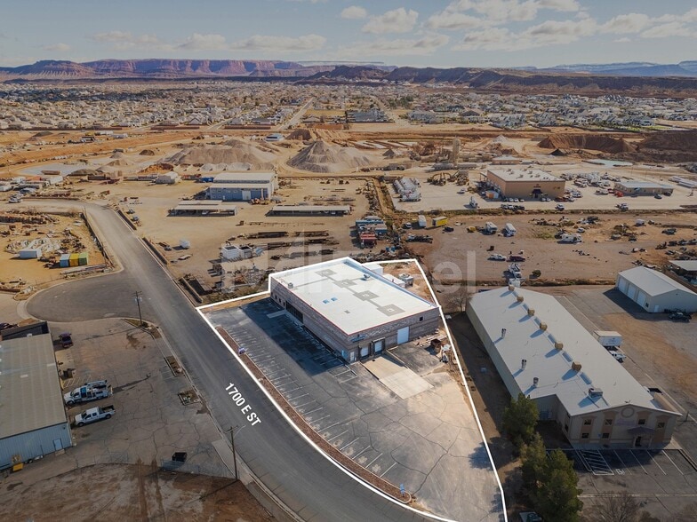 More Photos Of 3711 S 1700 E, Saint George Warehouse For Lease