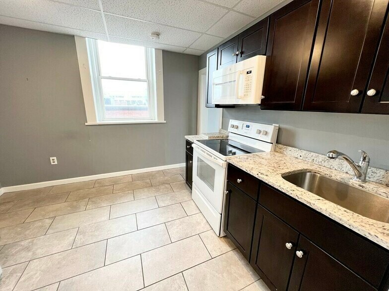More Photos Of 9 Green St, Taunton Restaurant For Sale