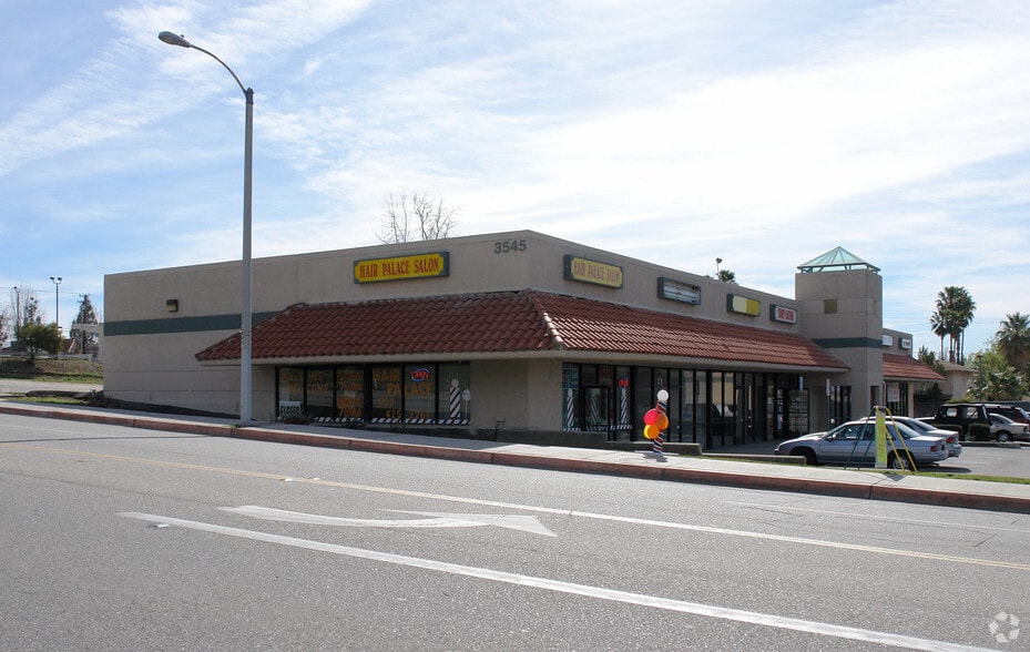 More Photos Of 3545 E Highland Ave, Highland Freestanding For Lease