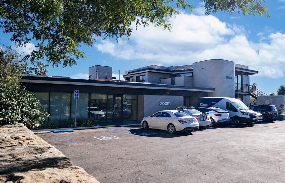 More Photos Of 420 E Carrillo St, Santa Barbara Office Residential For Lease