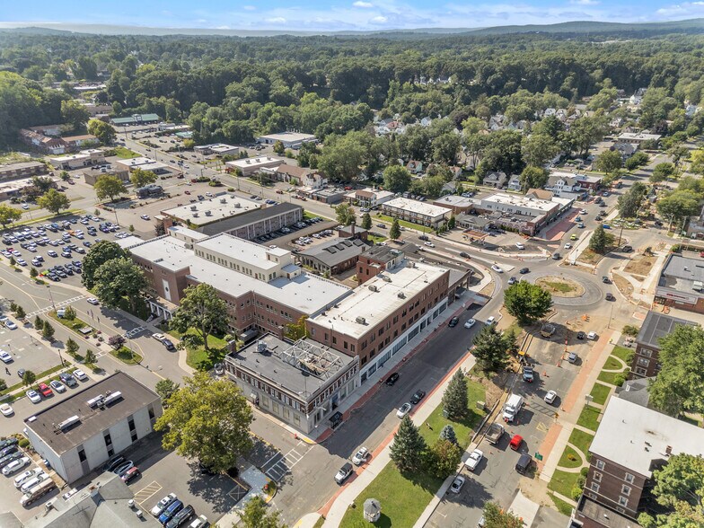 More Photos Of 85 Elm St, West Springfield Storefront Retail Office For Lease