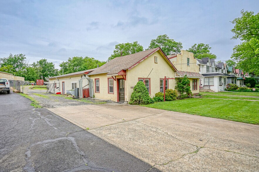 More Photos Of 3459 Norwood Ave, Pennsauken Service For Sale