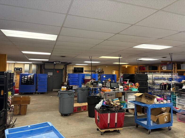 More Photos Of 1202 NW 4th St, Grand Rapids Freestanding For Sale