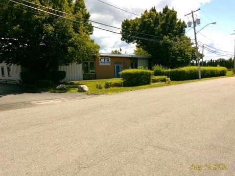 More Photos Of 400 Ingham Ave, Blasdell Light Distribution For Lease