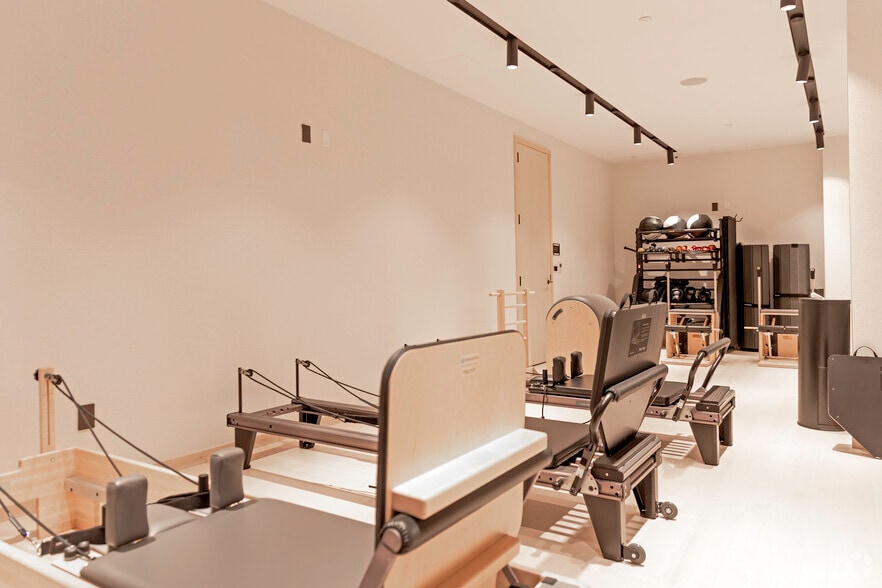 More Photos Of 2551-2555 Broadway, New York Apartments For Lease