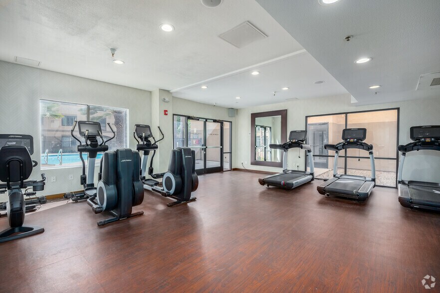 More Photos Of 11260 Point East Dr, Rancho Cordova Apartments For Sale