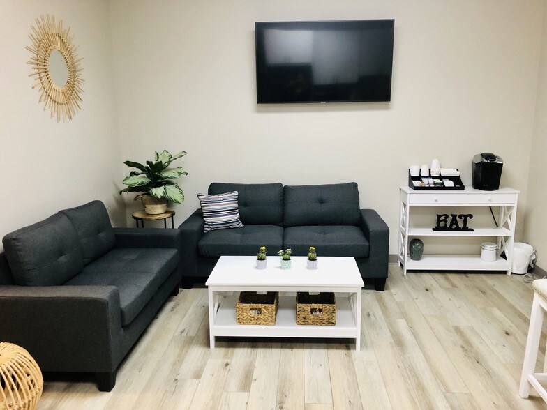 More Photos Of 9723 Northcross Center Ct, Huntersville Office For Lease