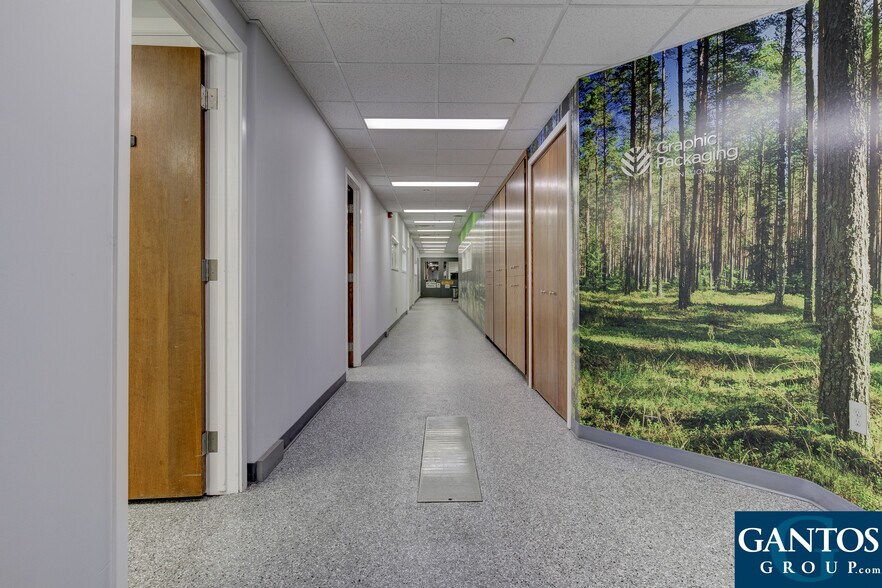 More Photos Of 1957 Beverly Ave SW, Grand Rapids Industrial For Sale