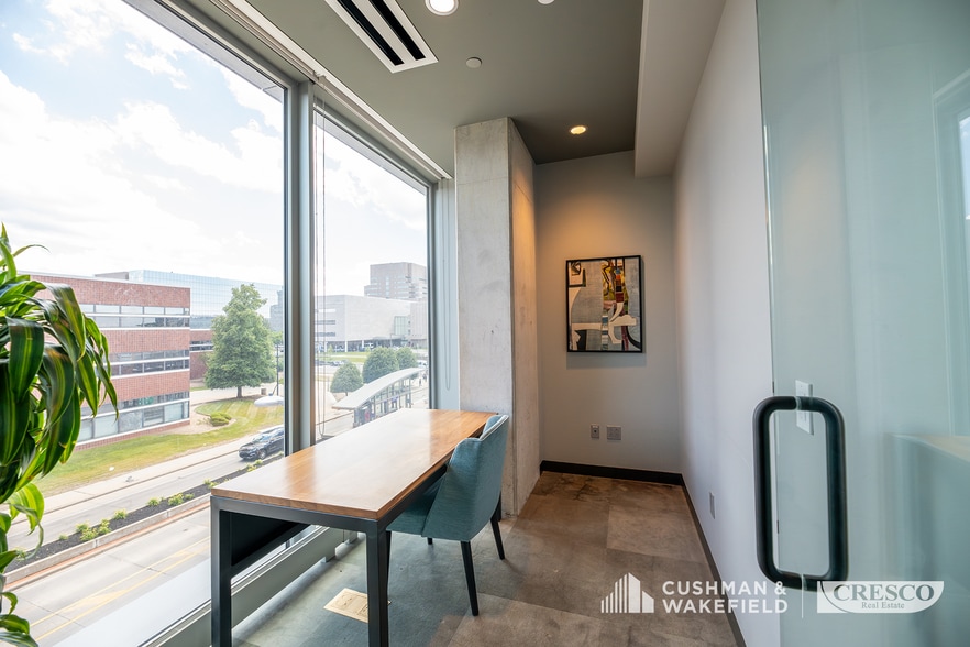 More Photos Of 10600 Chester Ave, Cleveland Unknown For Lease