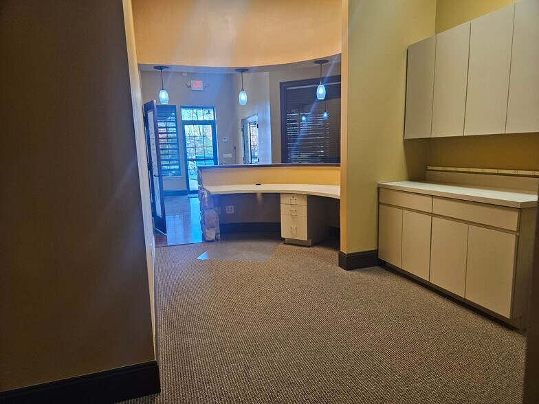 More Photos Of 401-415 Rt 539, Cream Ridge Storefront Retail Office For Lease