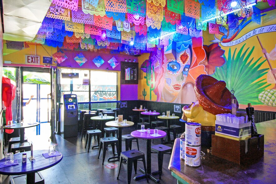 More Photos Of 146 Knickerbocker Ave, Brooklyn Storefront Retail Residential For Lease