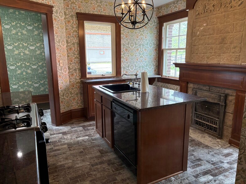 More Photos Of 1421 Market Ave N, Canton Office For Sale