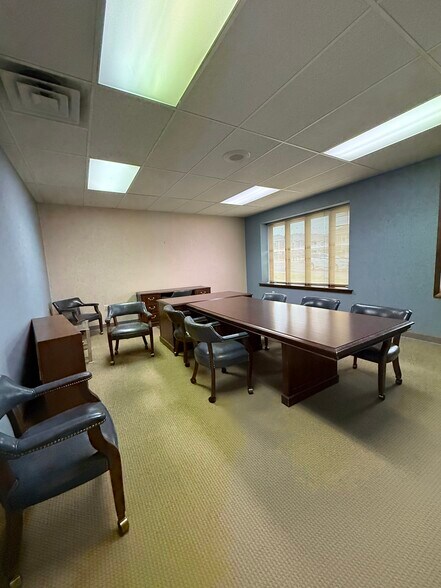 More Photos Of 735 Street Rd, Southampton Medical For Lease