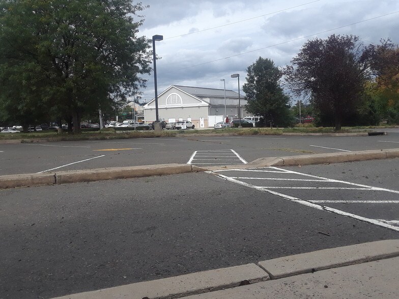 More Photos Of 313 Route 202, Flemington Fast Food For Lease