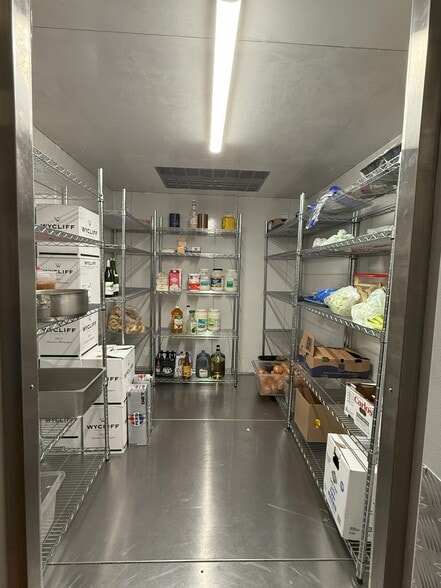 More Photos Of Hawkeye Ave @ Hawkeye Ave. & Hwy. 99, Turlock Unknown For Lease