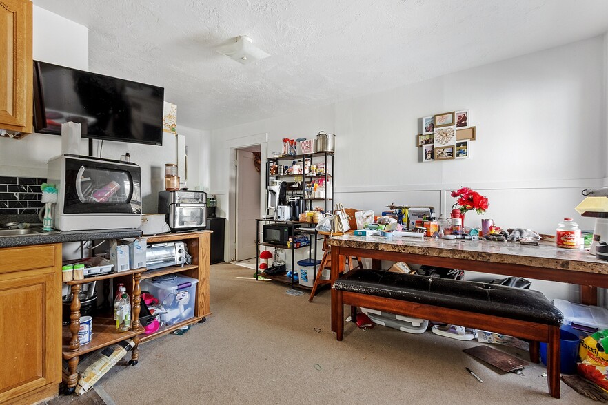 More Photos Of 61-63 Glenallen St, Winchendon Restaurant For Sale