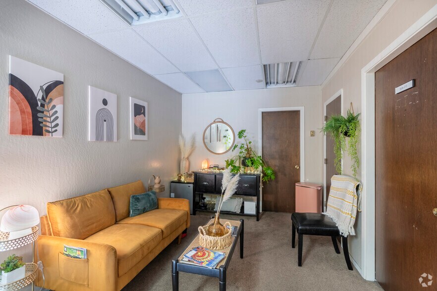 More Photos Of 218-222 California Ave, Reno Office For Sale