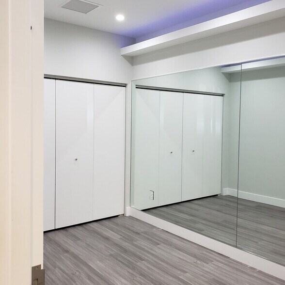 More Photos Of 2600 Glades Cir, Weston Storefront Retail Office For Lease