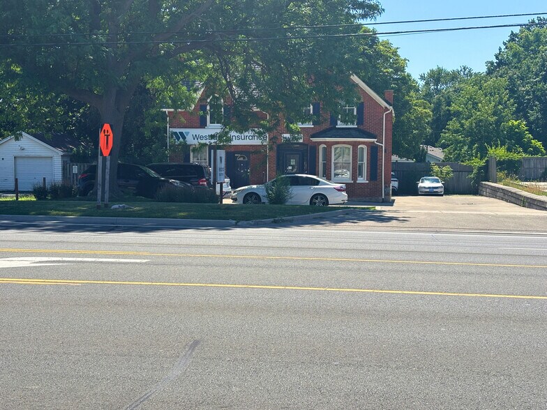 More Photos Of 444 Plains Rd E, Burlington Office For Sale