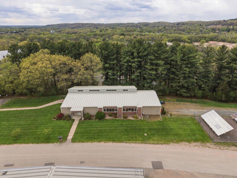 More Photos Of 2725 Arbor Ct, Eau Claire Office For Sale