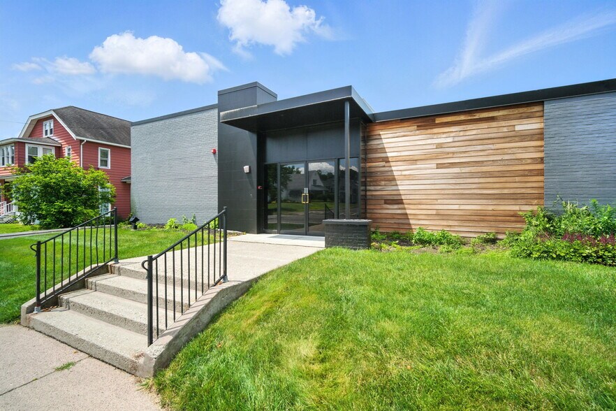 More Photos Of 1767 Northampton St, Holyoke Office Residential For Sale