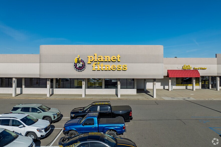 More Photos Of 8204-8260 23 Mile Rd, Shelby Township Storefront For Lease