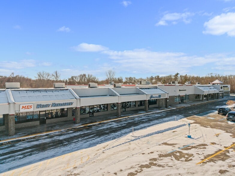 More Photos Of 950 Kings Hwy, New Bedford Storefront For Lease