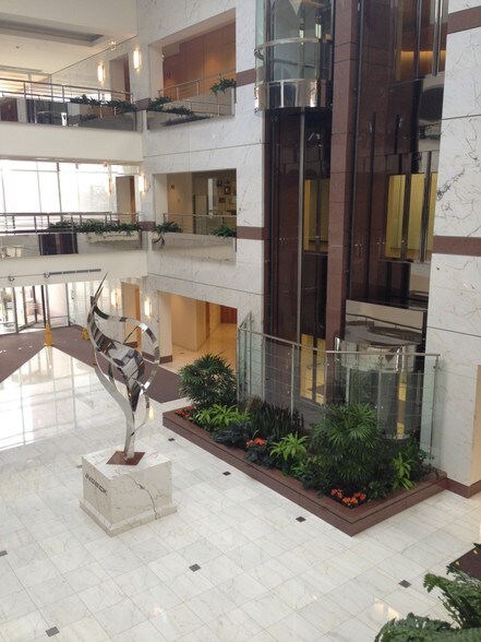 More Photos Of 600 N Buffalo Grove Rd, Buffalo Grove Office For Lease