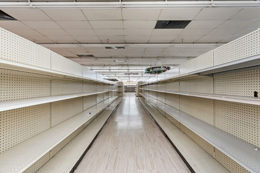 More Photos Of 1701 Airline Hwy, Hollister Freestanding For Lease
