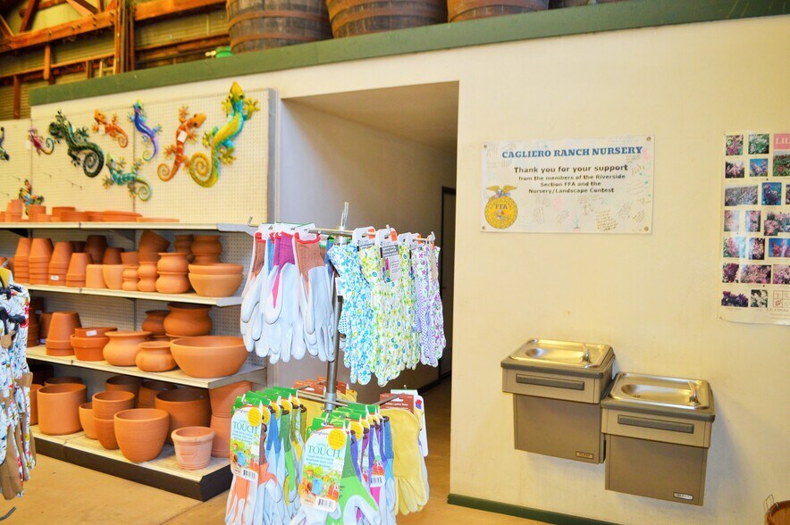 More Photos Of 2750 W Devonshire Ave, Hemet Freestanding For Sale