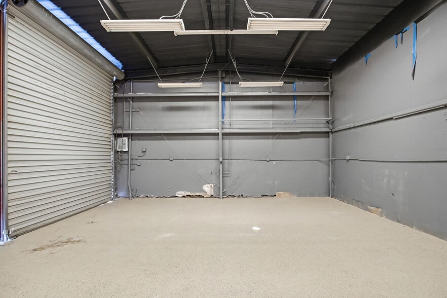 More Photos Of 1649 Carnegie St, Turlock Warehouse For Lease