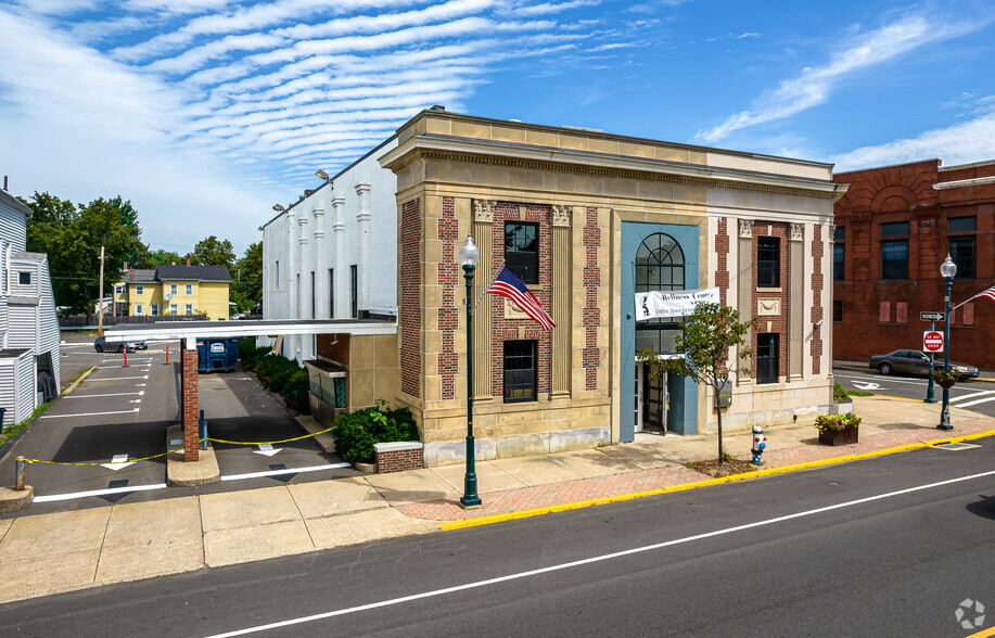 Primary Photo Of 100 Center St, Wallingford Storefront Retail Office For Lease