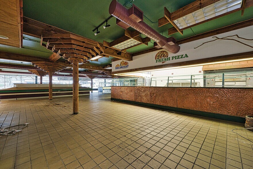 More Photos Of 80 E Main St, Huntington Freestanding For Sale