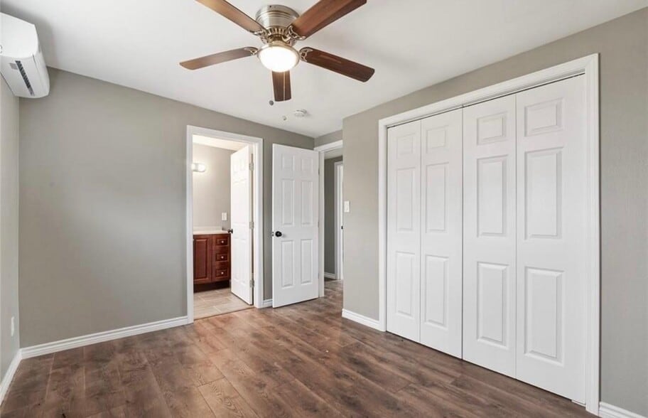 More Photos Of 5202 County Road 469, Brazoria Apartments For Sale