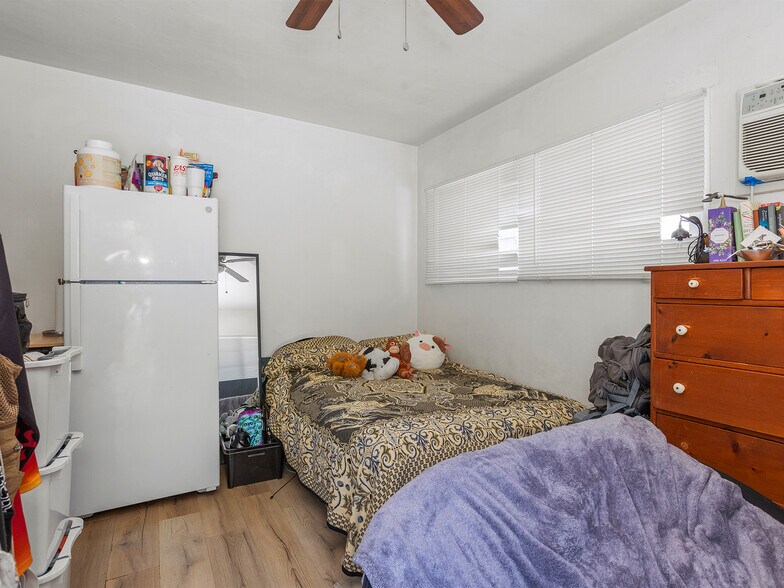 More Photos Of 331 Allen Ave, Glendale Multifamily For Sale