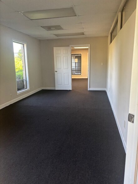 More Photos Of 4835 S Fulton Ave, Tulsa Medical For Lease