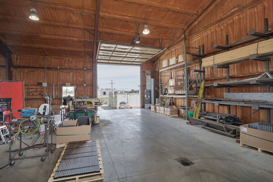 More Photos Of 801 Woodsdale Rd, Elwood Warehouse For Sale