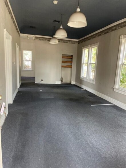 More Photos Of 1101 W Burbank Blvd, Burbank Office Residential For Lease