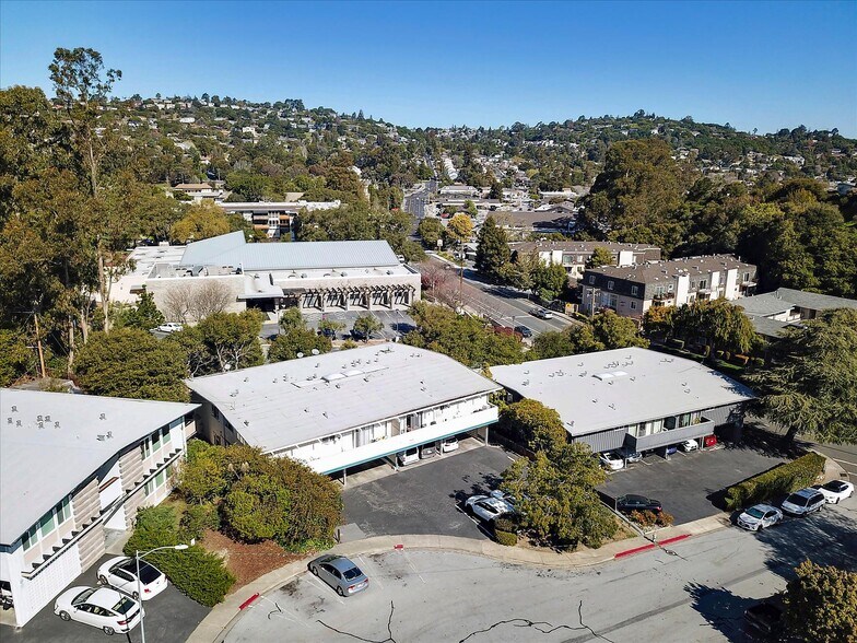 More Photos Of 6 Garden Ct, Belmont Apartments For Sale