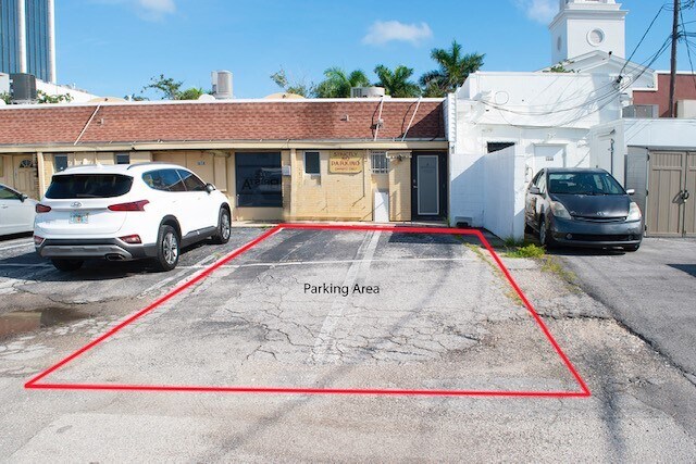 More Photos Of 1656 Main St, Sarasota Storefront Retail Office For Lease